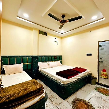 Hotel Shiv Gouri Palace ウッジャイン エクステリア 写真